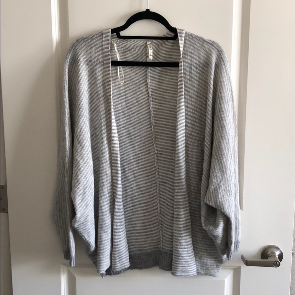 Willow & Clay dolman sleeve open cardigan